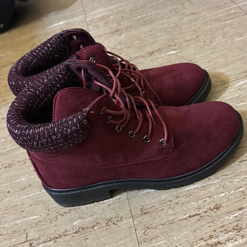 🐙❄️Women’s Booties❄️🐙 - Picture 3 of 5